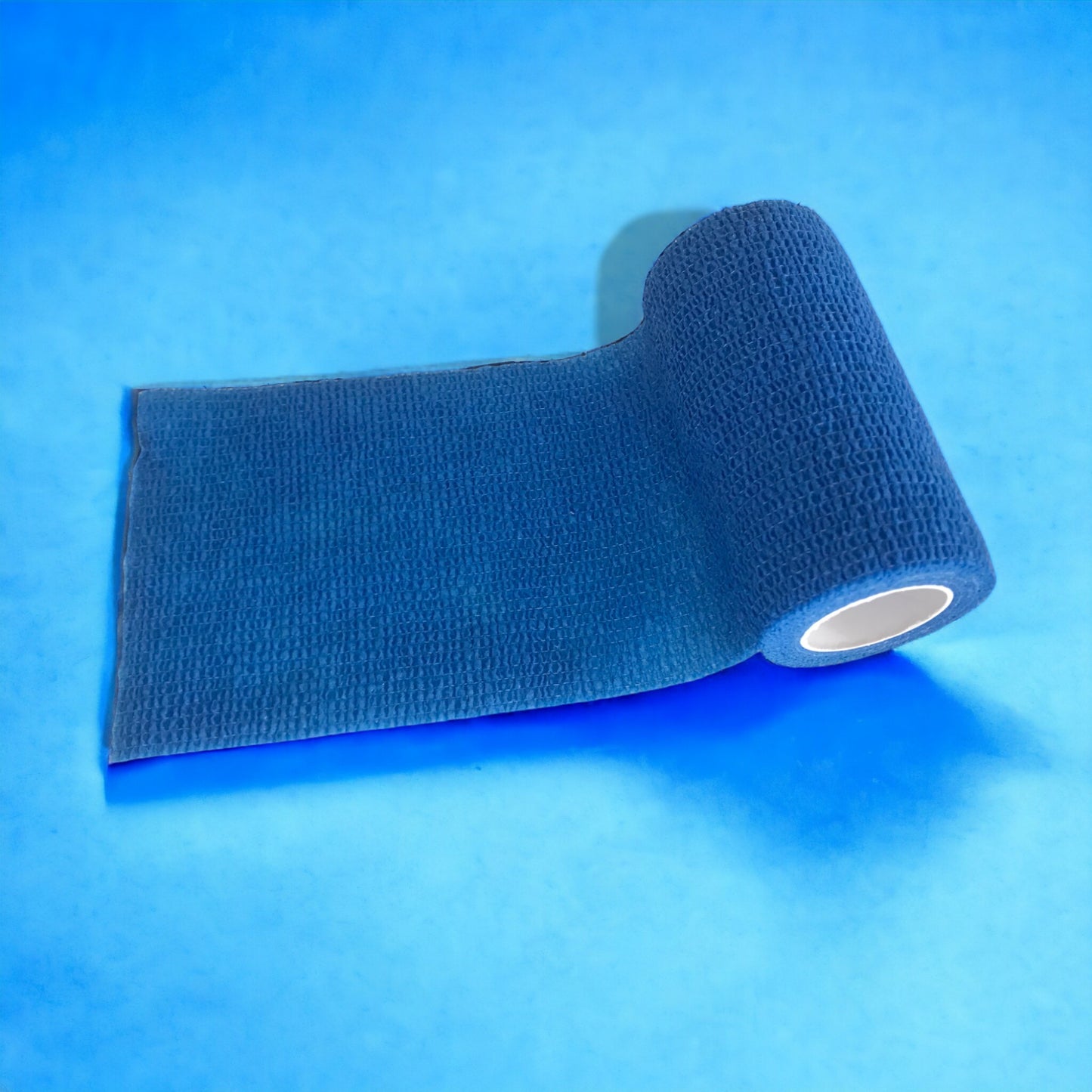 Premium selbstklebender elastischer Verband - 10 cm x 4,5 m - blau - Set mit 12 Rollen für vielseitige Anwendungen.