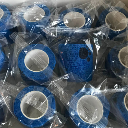 Hochwertiger selbstklebender elastischer Verband in blauer Farbe für Tiere - 5 cm x 4,5 m - Set mit 12 Rollen - Zuverlässige Fixierung und Unterstützung.